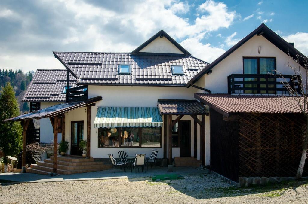 Casa Preto E Branco Moieciu de Jos Exterior foto